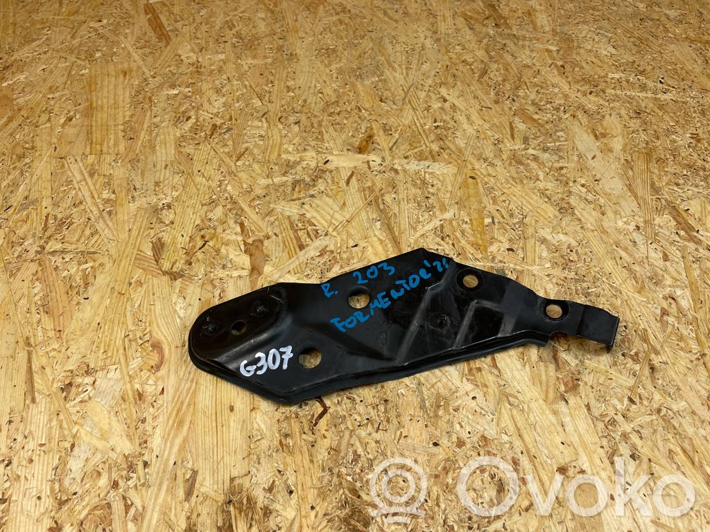 Cupra Formentor Headlight/headlamp mounting bracket 