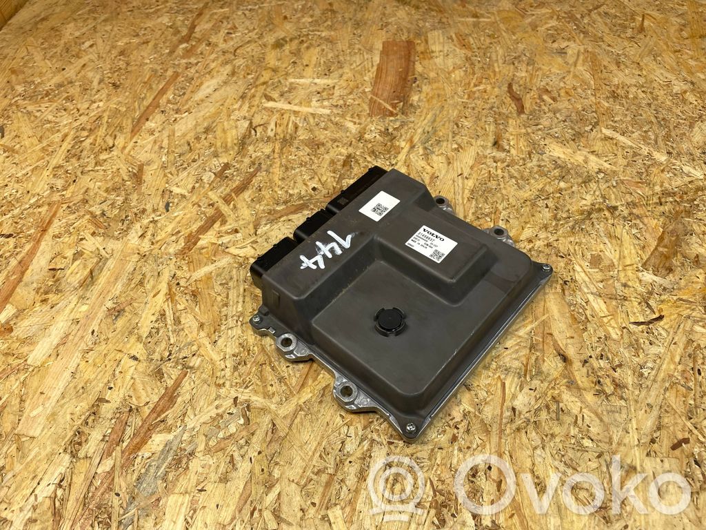 Volvo S90, V90 Engine control unit/module 