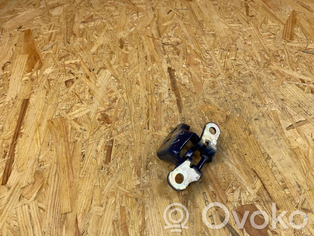 Renault Clio V Rear door upper hinge 