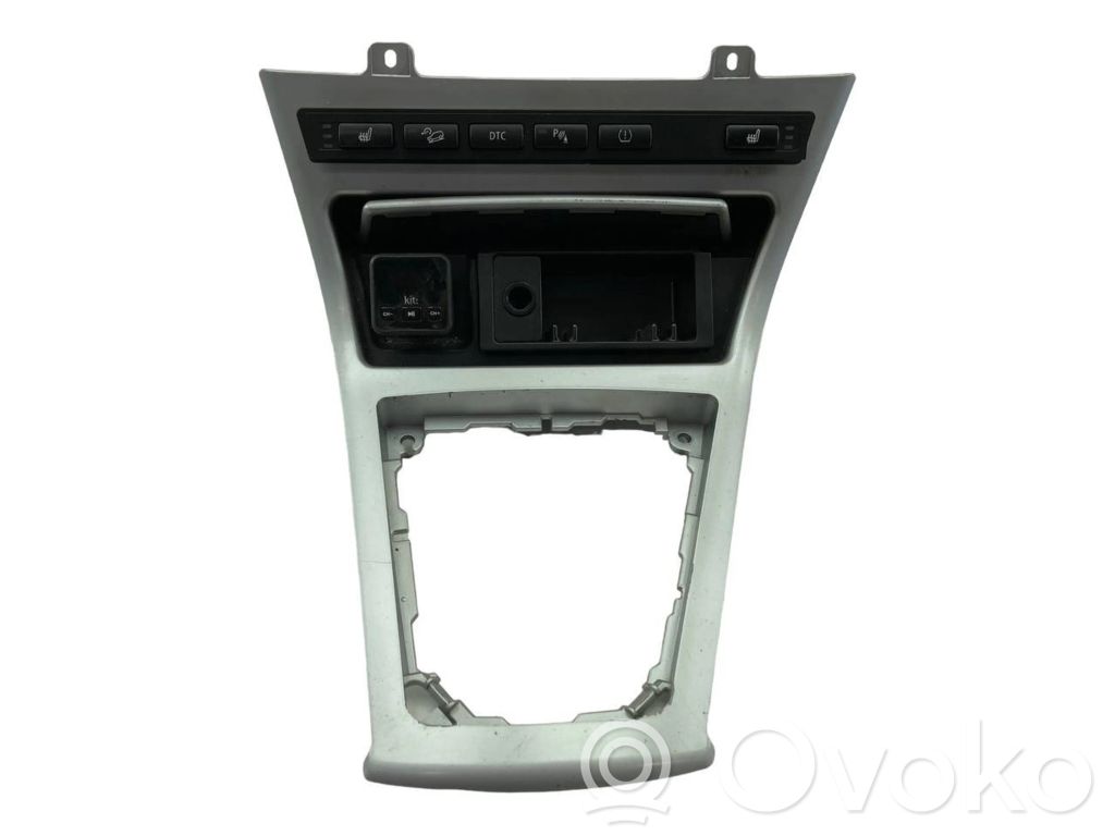 BMW X3 E83 Gear shifter surround trim plastic 
