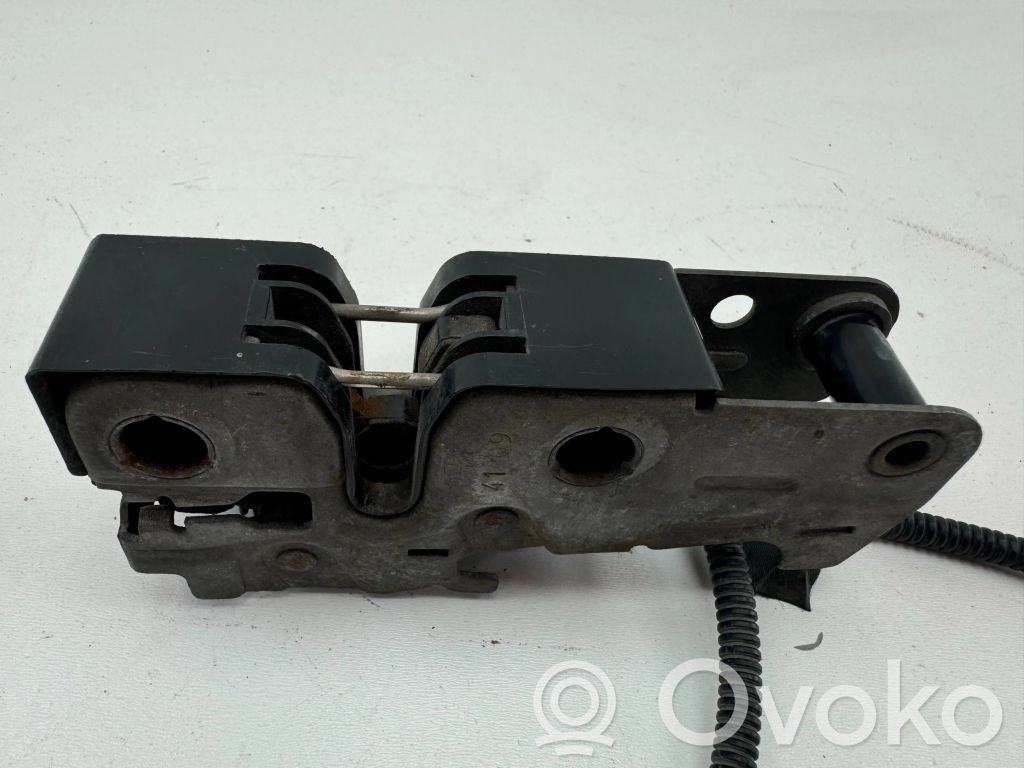 Volkswagen Golf VI Încuietoare capotă 