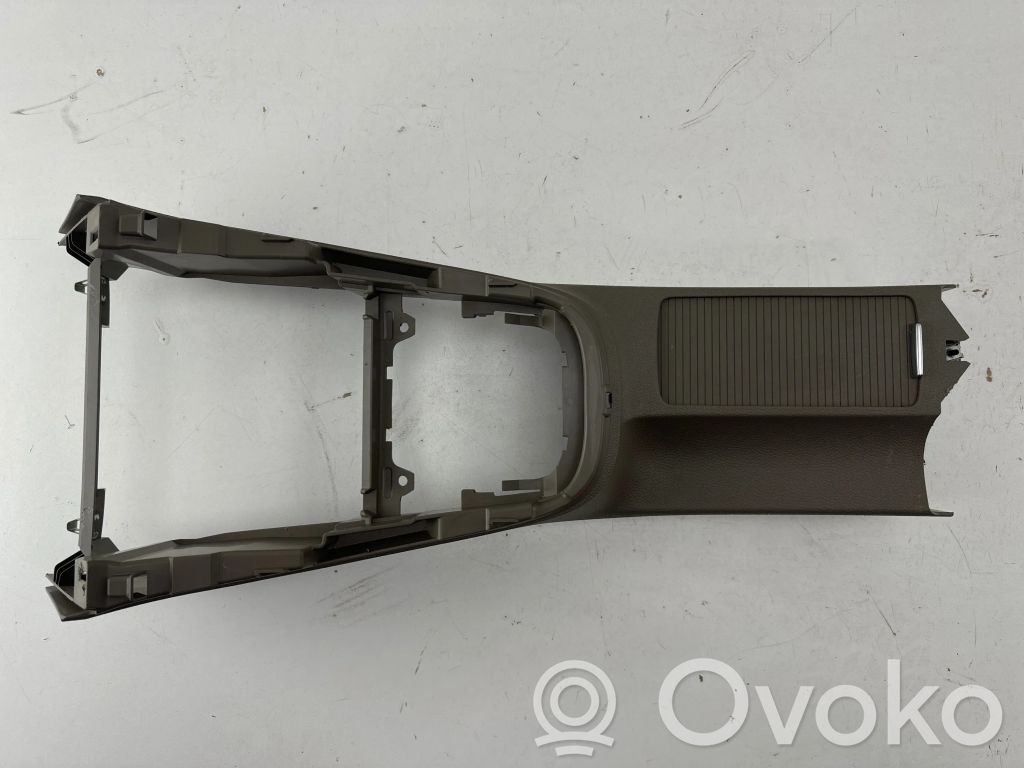 Volkswagen Golf VI Centrālā konsole 