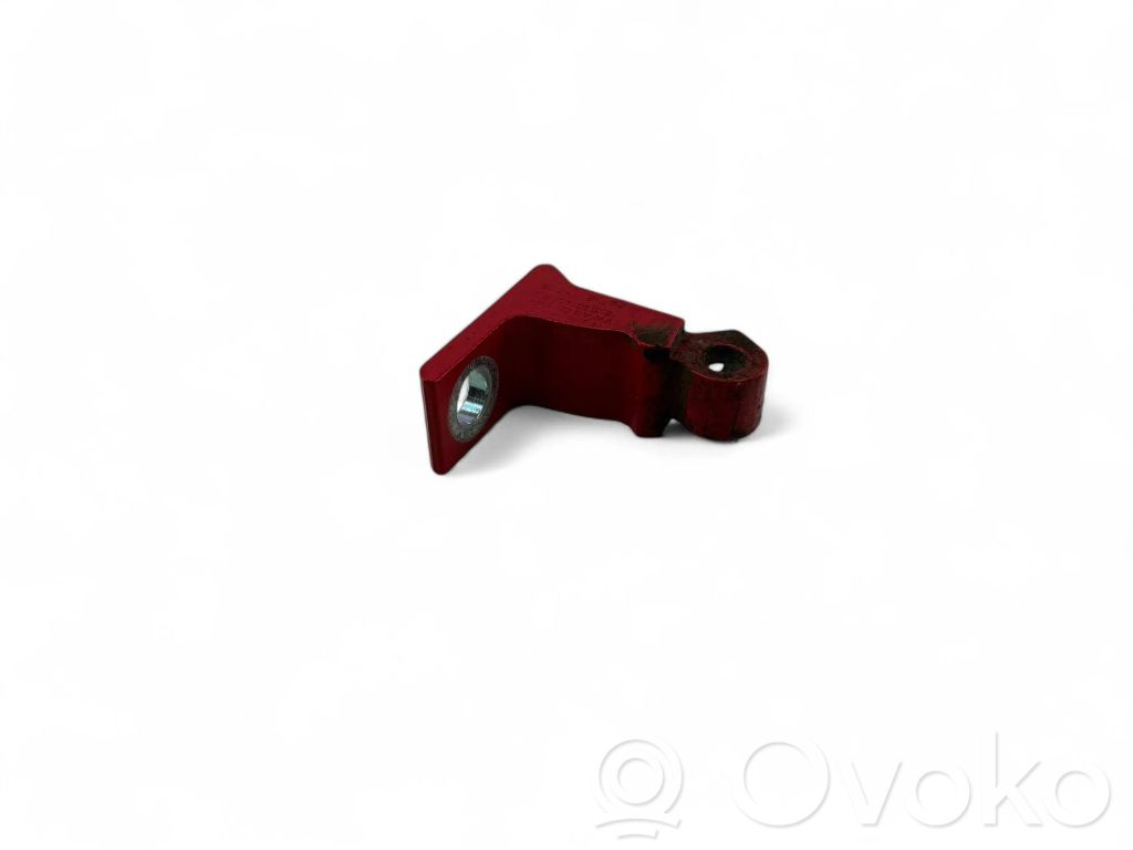 Front door upper hinge   8X0831404B