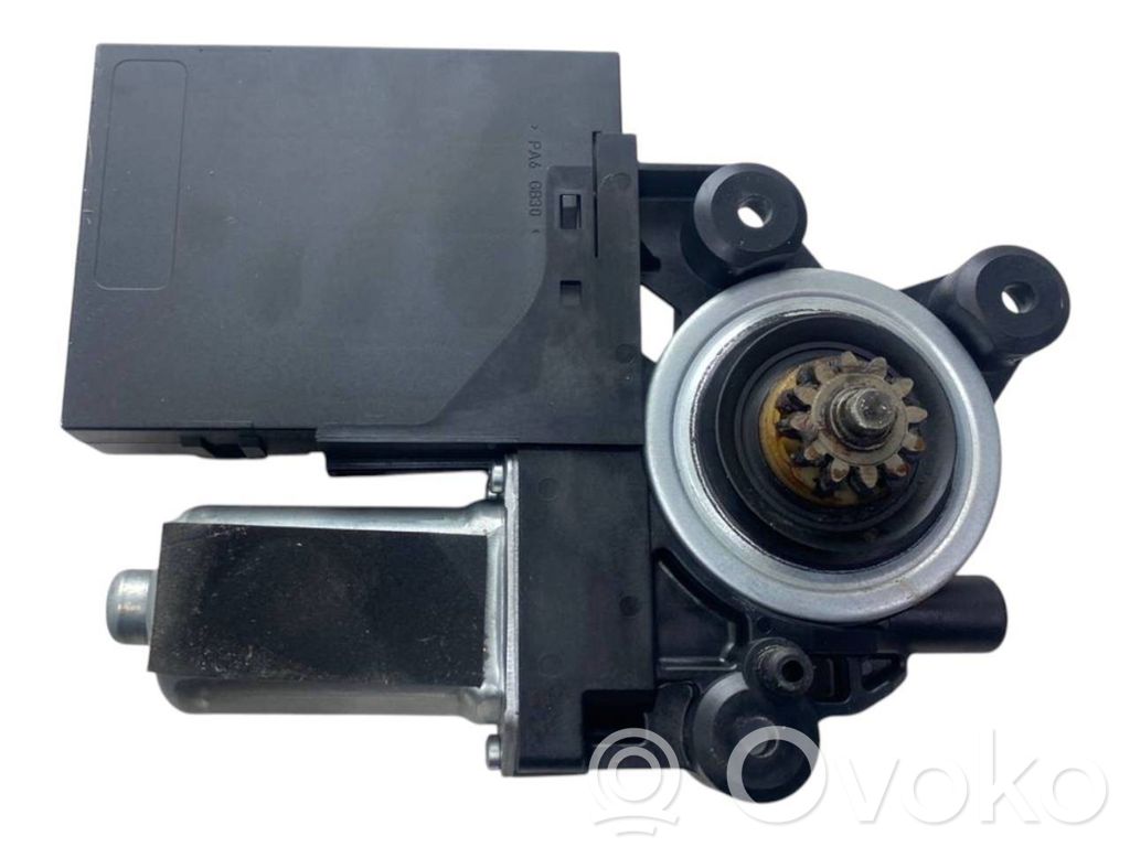 Volvo C30 Silnik regulatora szyby drzwi przednich 