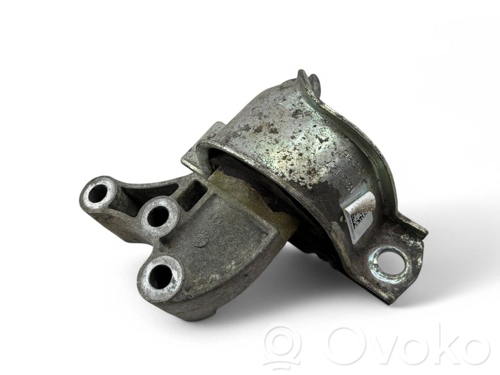 Fiat 500 Engine mount bracket 