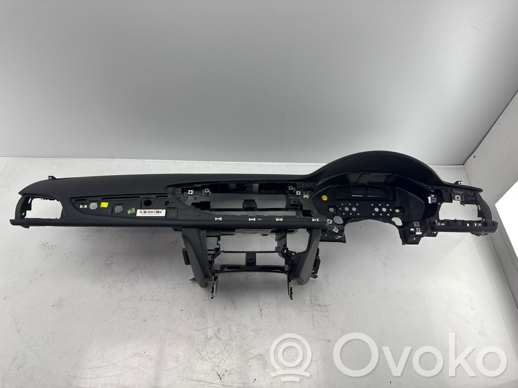 Dashboard   4G2858041,4G2858041