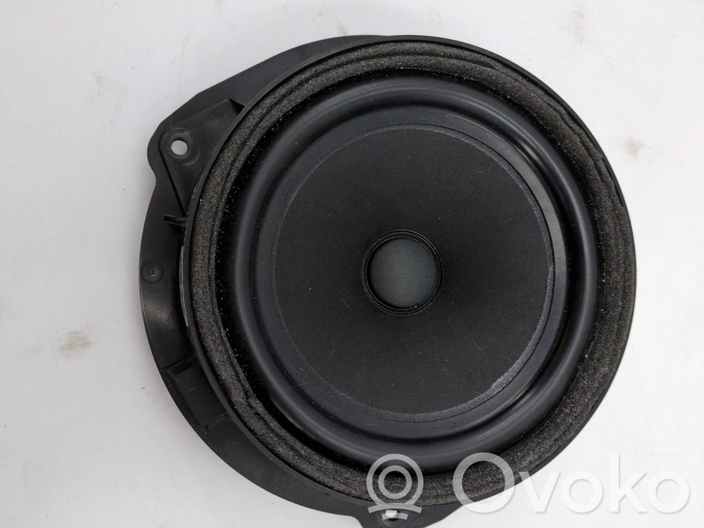Audi A3 8Y Altavoz de la puerta trasera 