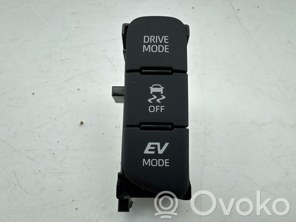 Toyota Yaris Cross Multifunctional control switch/knob 