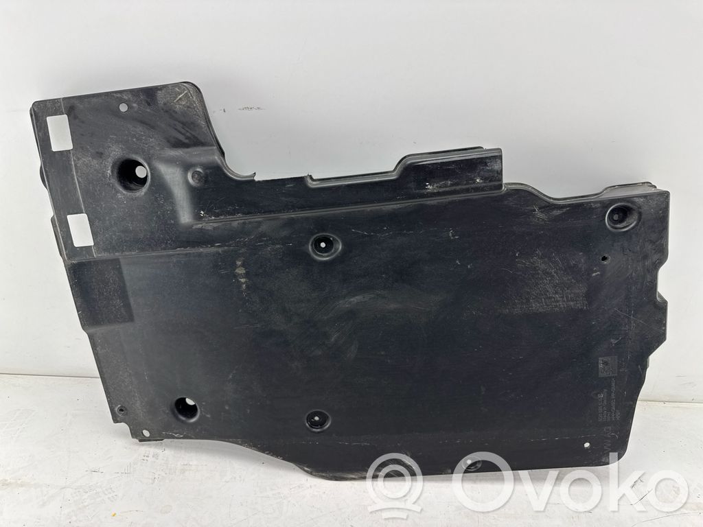 Volkswagen Golf VIII Osłona boczna podwozia 