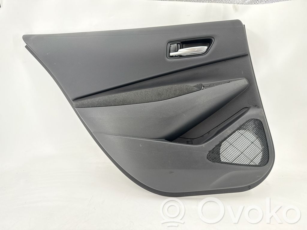 Toyota Corolla E210 E21 Takaoven verhoilu 
