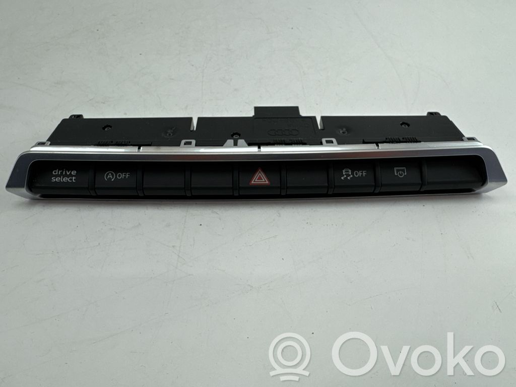 Audi Q2 - A set of switches 