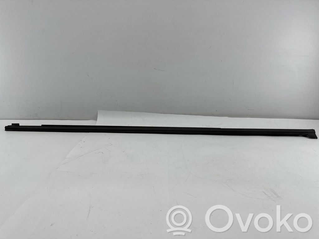 Audi Q2 - Listón 