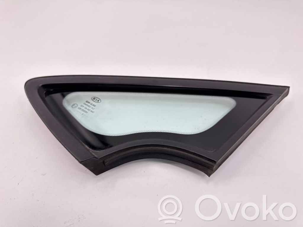 KIA Ceed Front triangle window/glass 