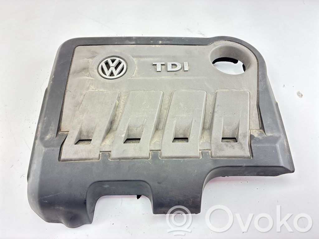 Volkswagen PASSAT B7 Osłona górna silnika 