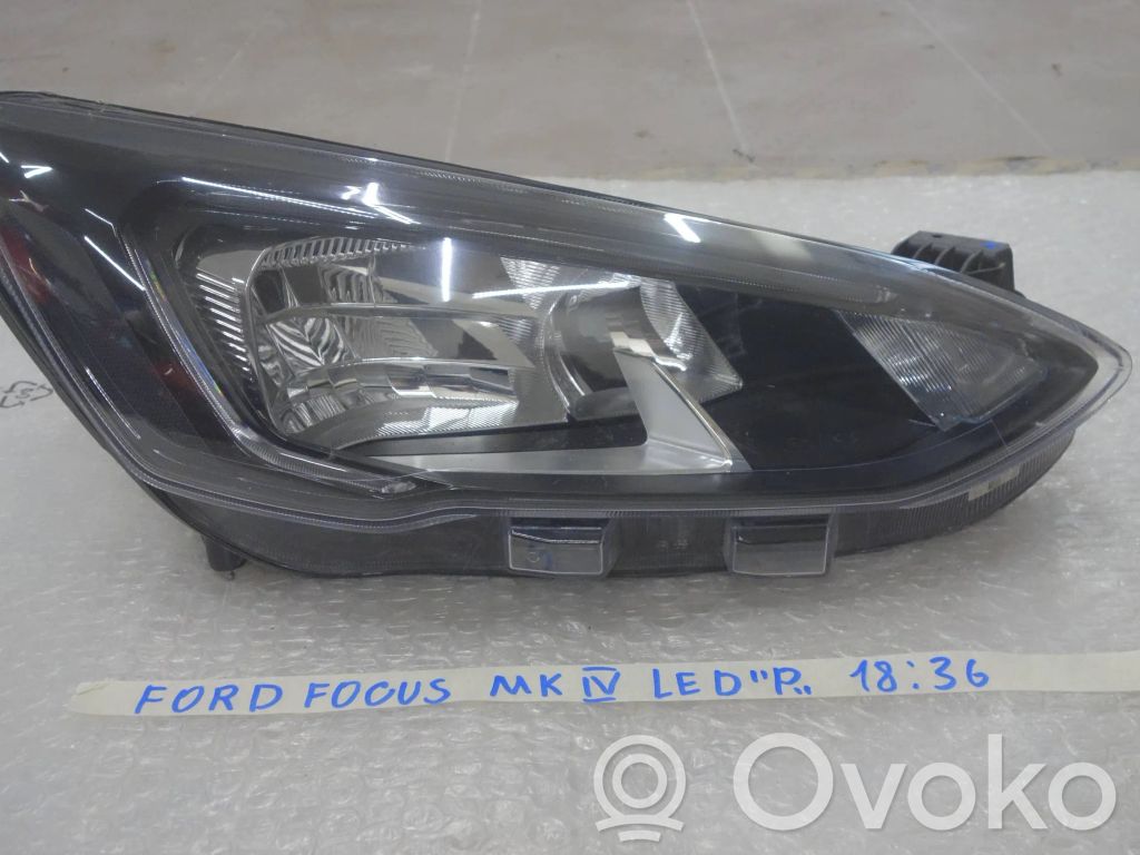 Ford Focus Headlight/headlamp 
