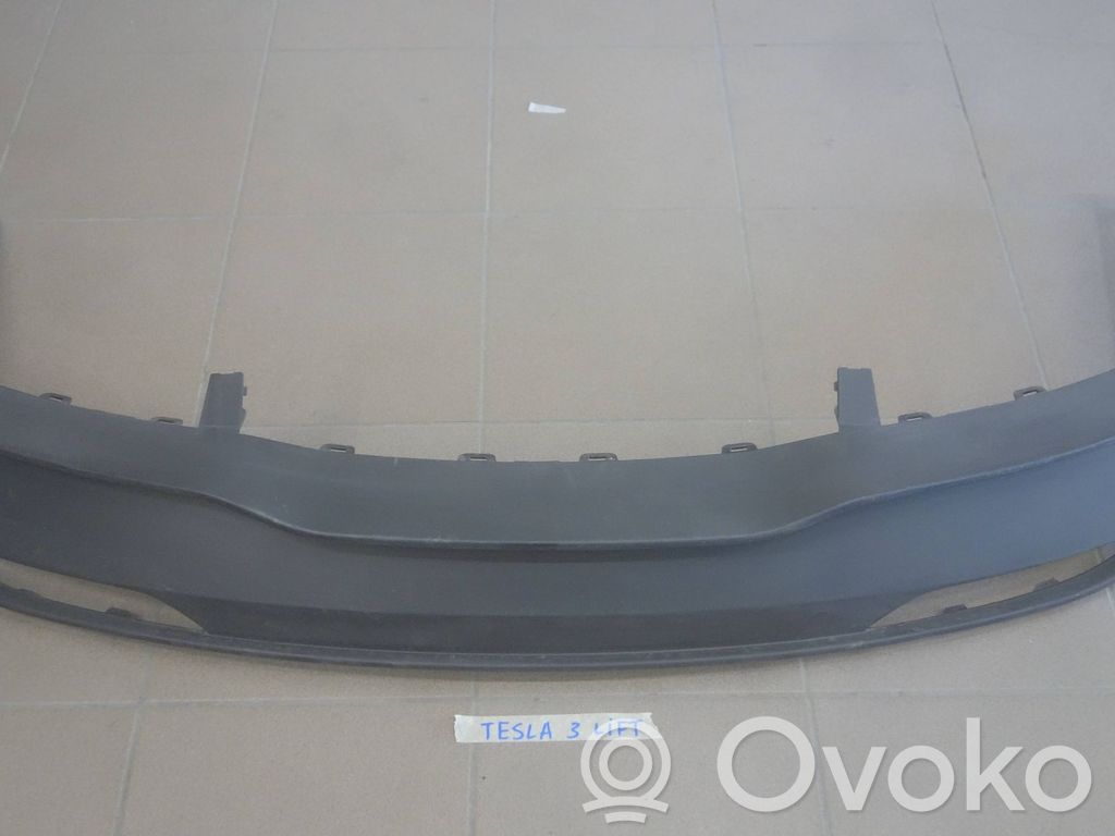 Tesla Model 3 Spoiler tylnej szyby klapy bagażnika 