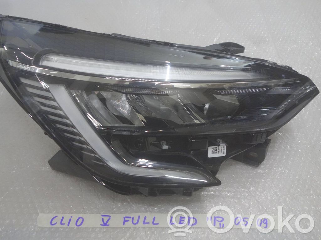 Renault Clio V Lampa przednia 