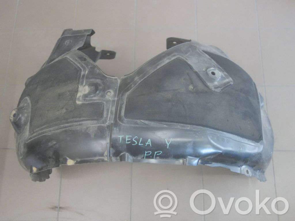 Tesla Model Y Apakšspārns 