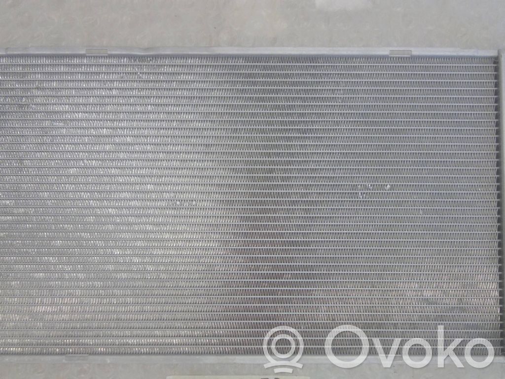 Coolant radiator   7788903,3052883,3094174