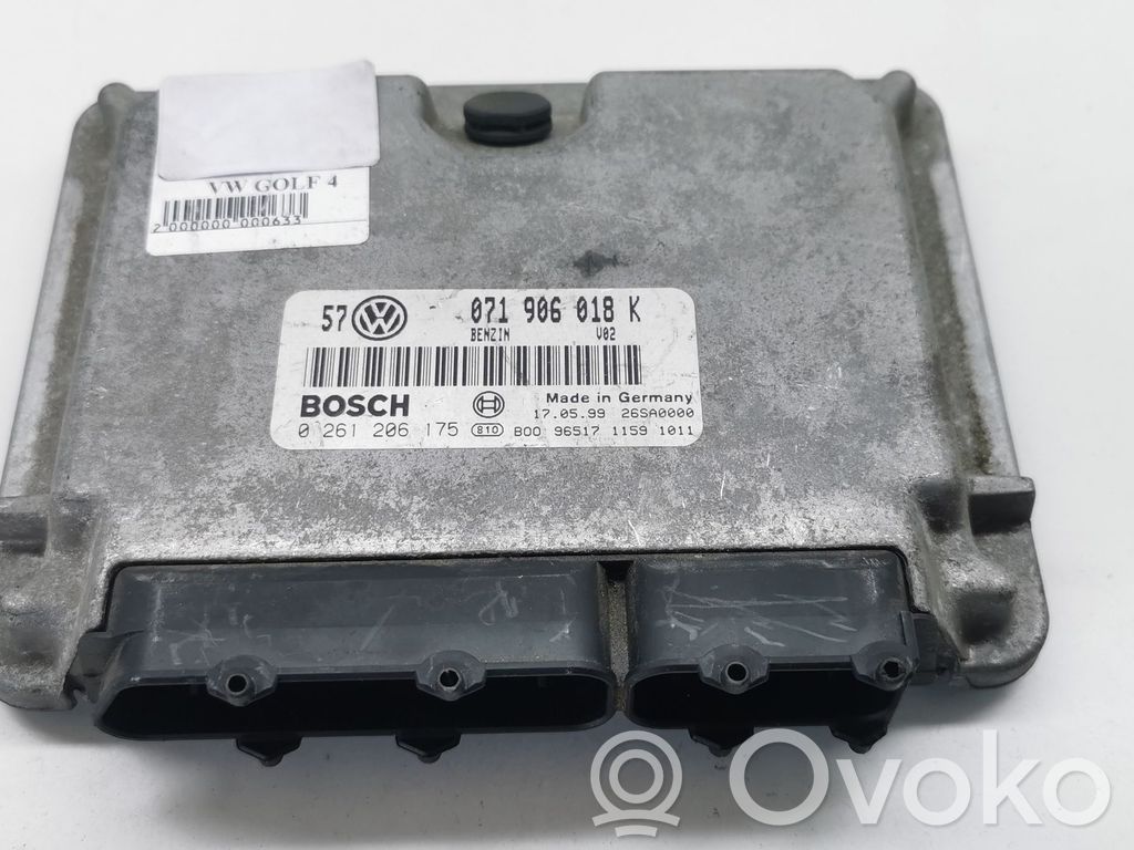 Volkswagen Golf IV Engine control unit/module 