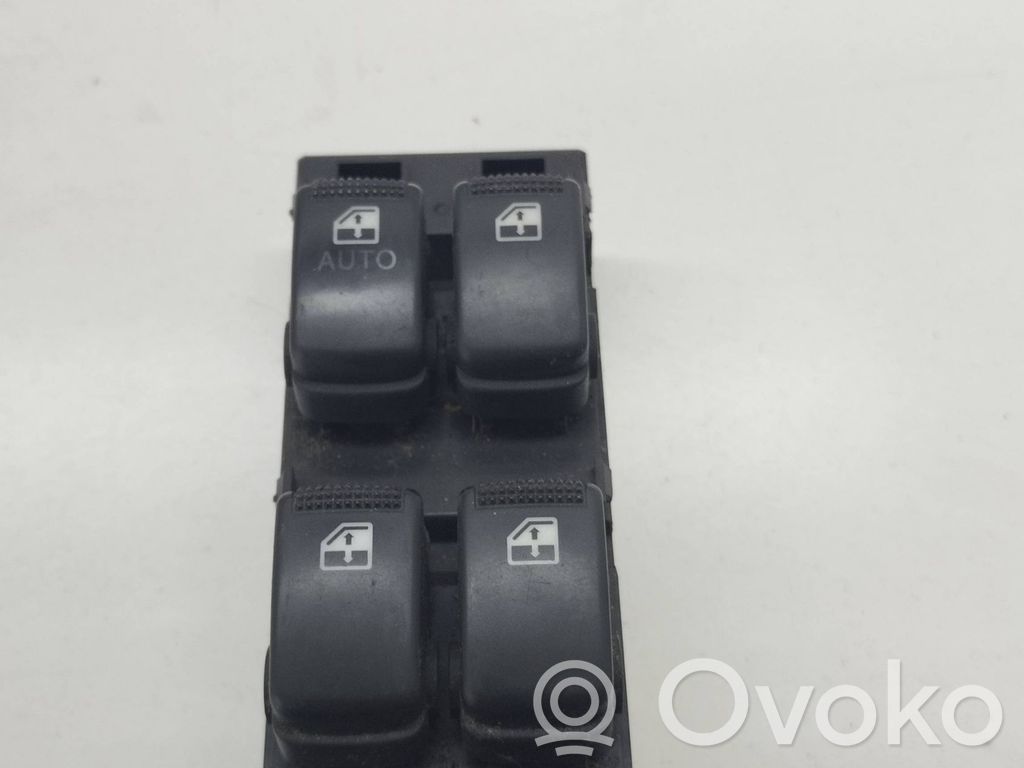 Hyundai Matrix Electric window control switch 