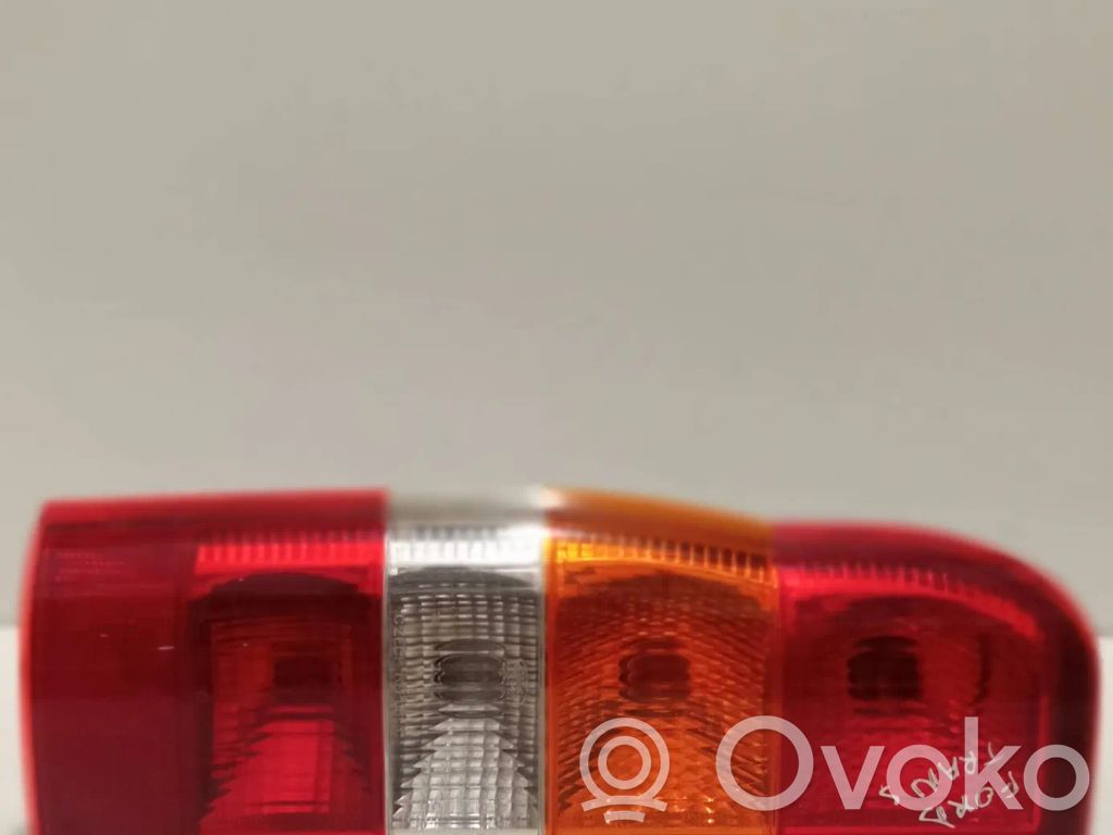 Ford Transit Galinis žibintas kėbule 