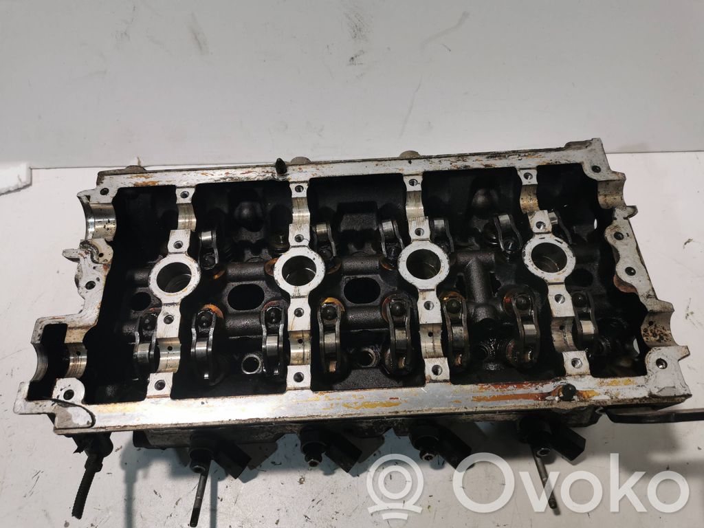 Volkswagen PASSAT B6 Engine head 