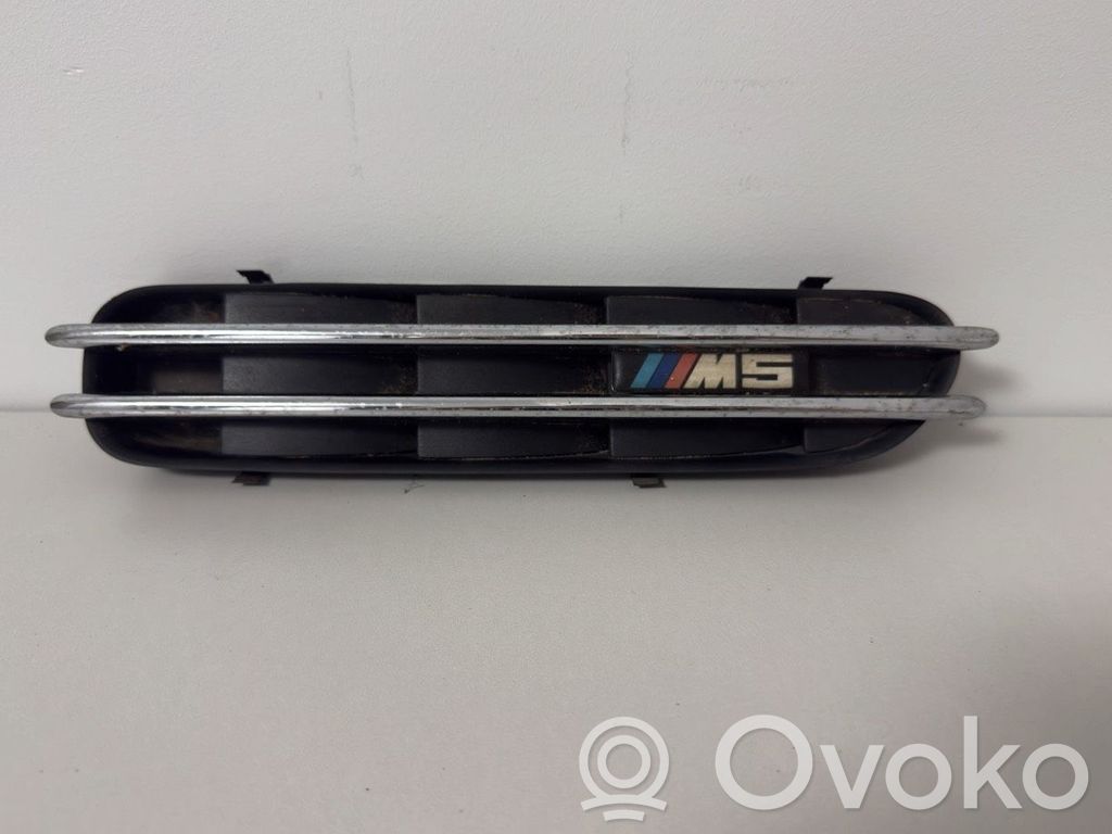 BMW 5 E60 E61 Griglia parafango 