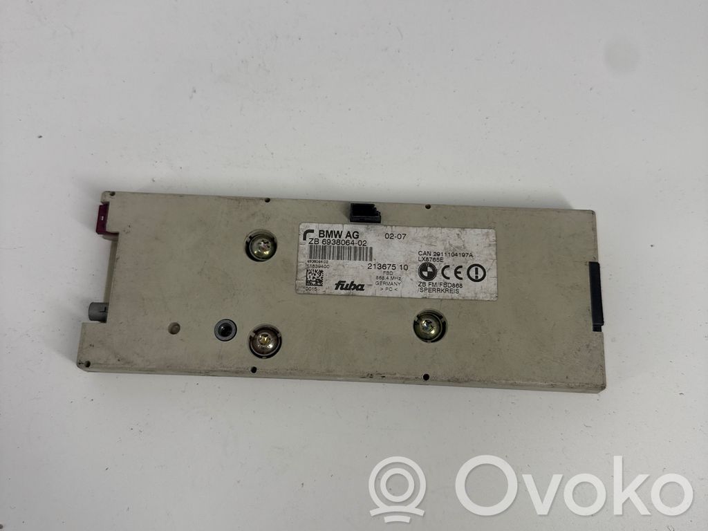 BMW 7 E65 E66 Antenos stiprintuvas 