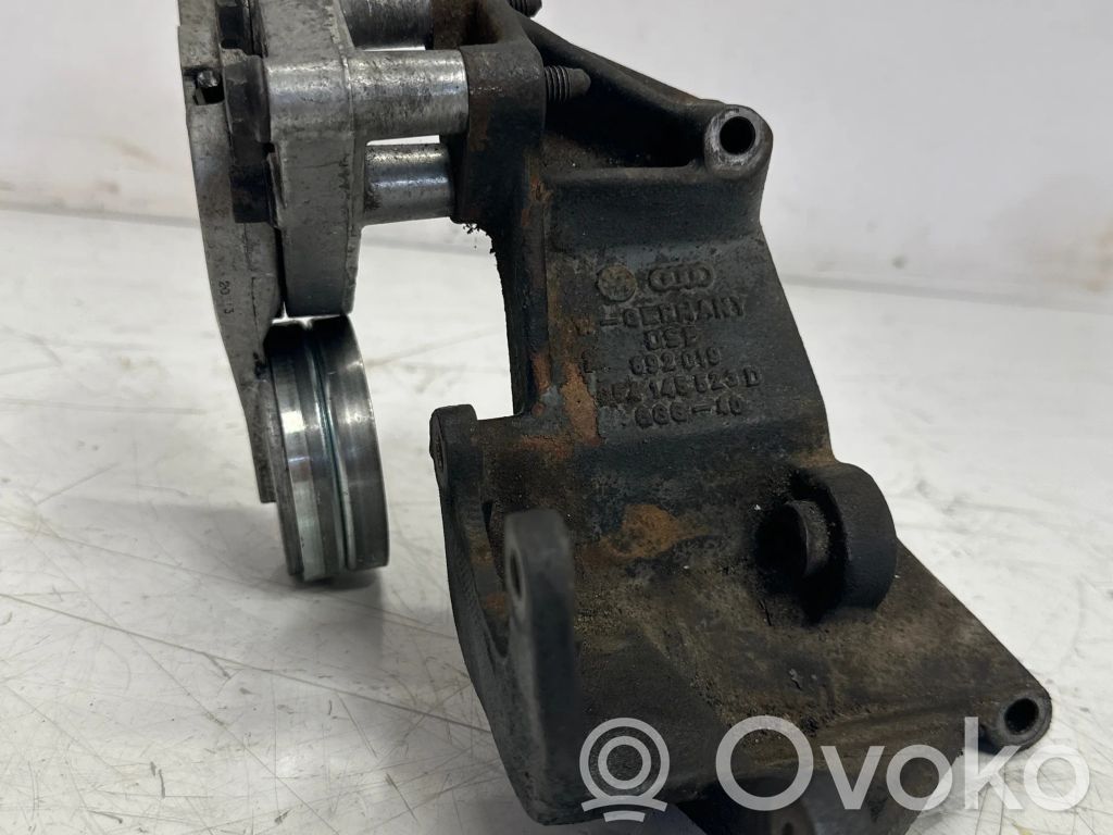 Audi 100 S4 C4 Engine mounting bracket 