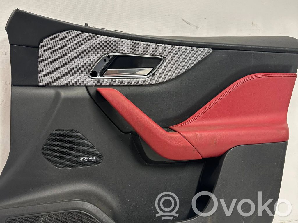 Jaguar F-Pace Boczki / Poszycie drzwi przednich 