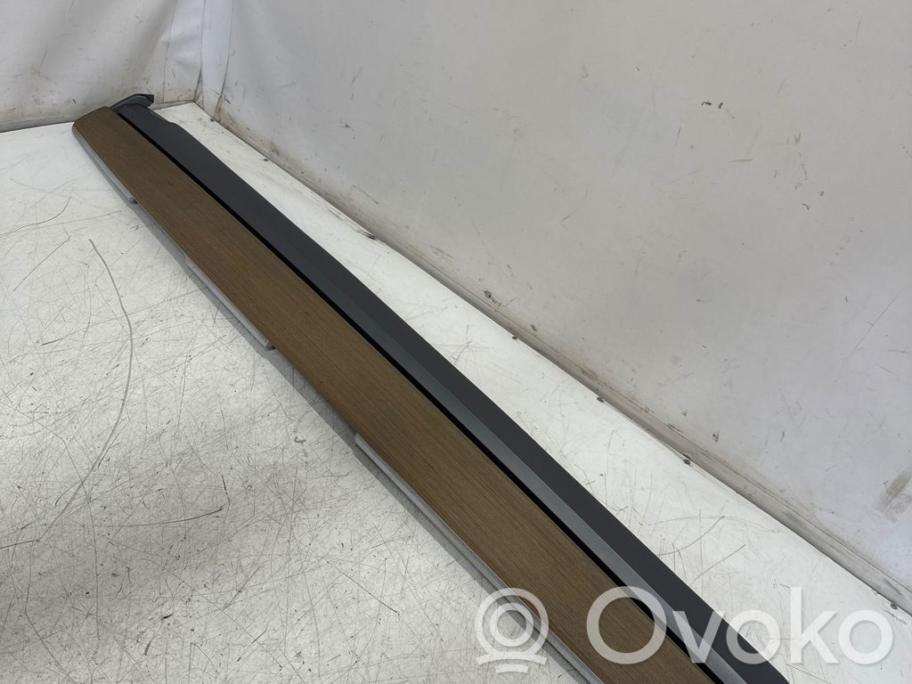Panel trim   2270322X