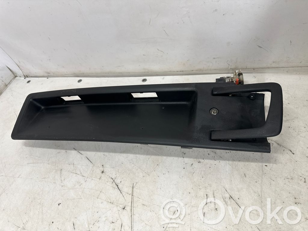 Fiat Doblo Trunk door license plate light bar 
