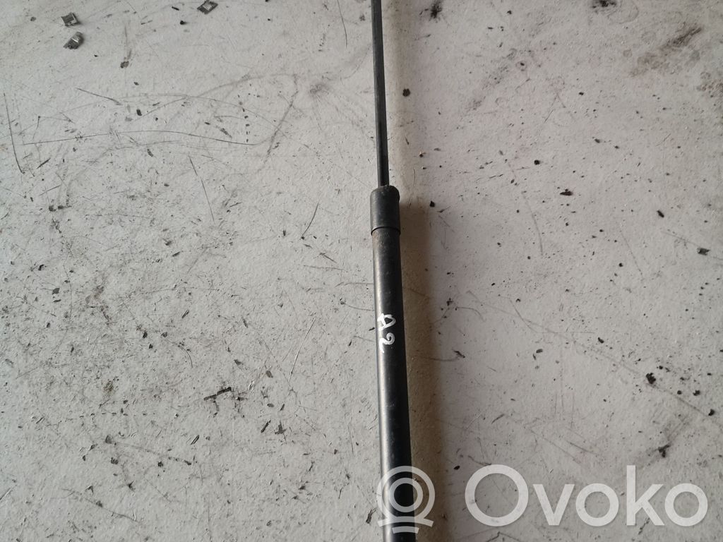 Audi A2 Tailgate/trunk strut/damper 