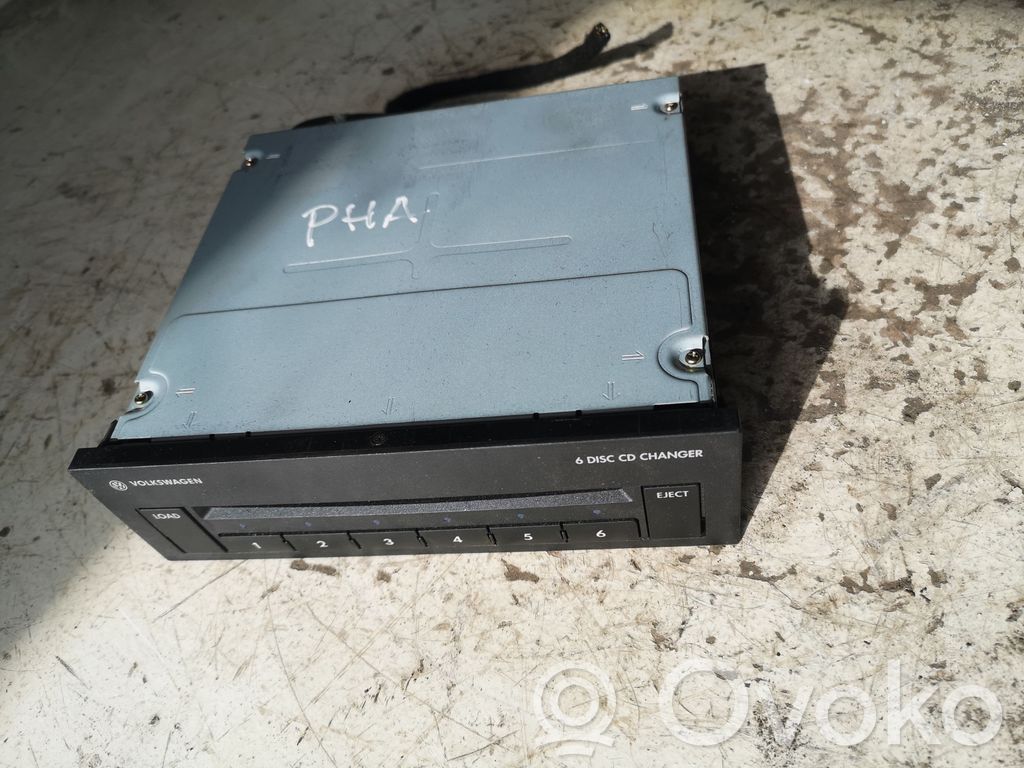 Volkswagen Phaeton CD/DVD changer 