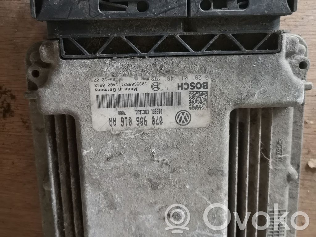 Volkswagen Touareg I Engine control unit/module 