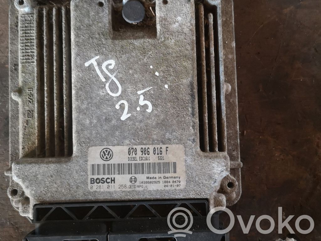 Volkswagen Touareg I Engine control unit/module 