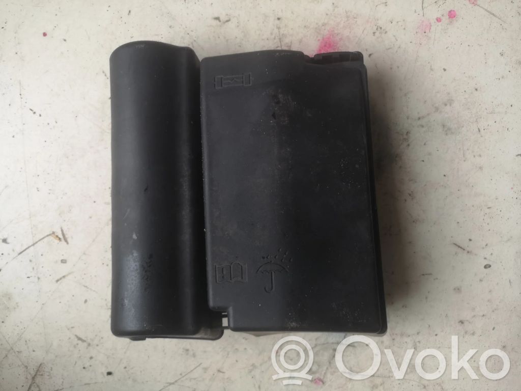 Część rury dolotu powietrza   5C0937132A