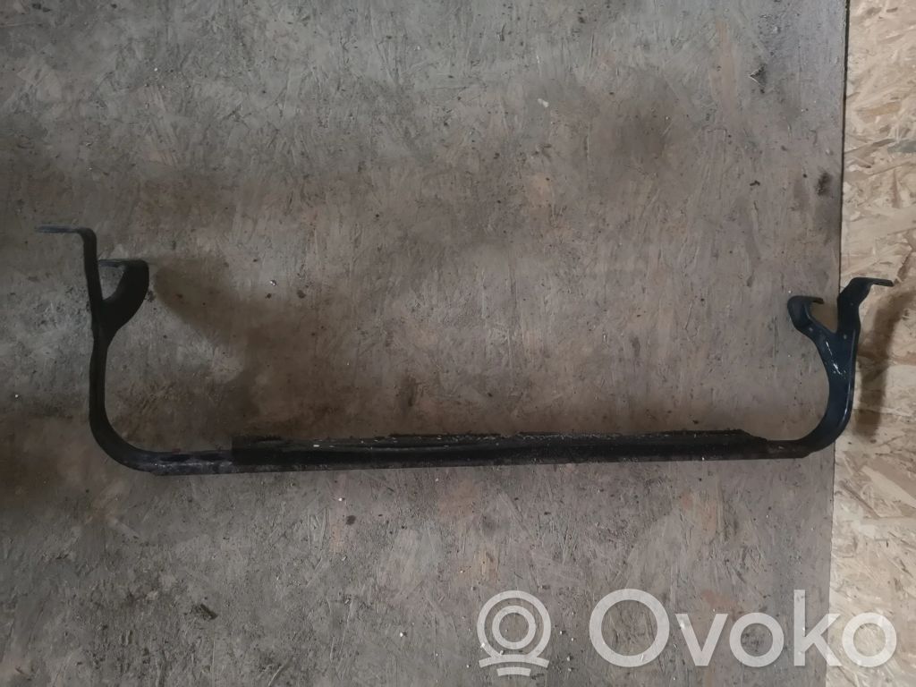 Ford Kuga I Panel mocowanie chłodnicy / dół 