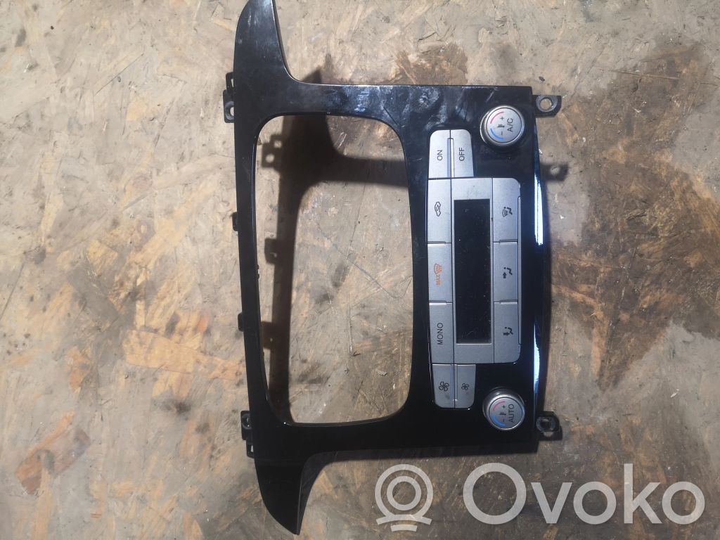 Climate control unit   AS7T18C612AB