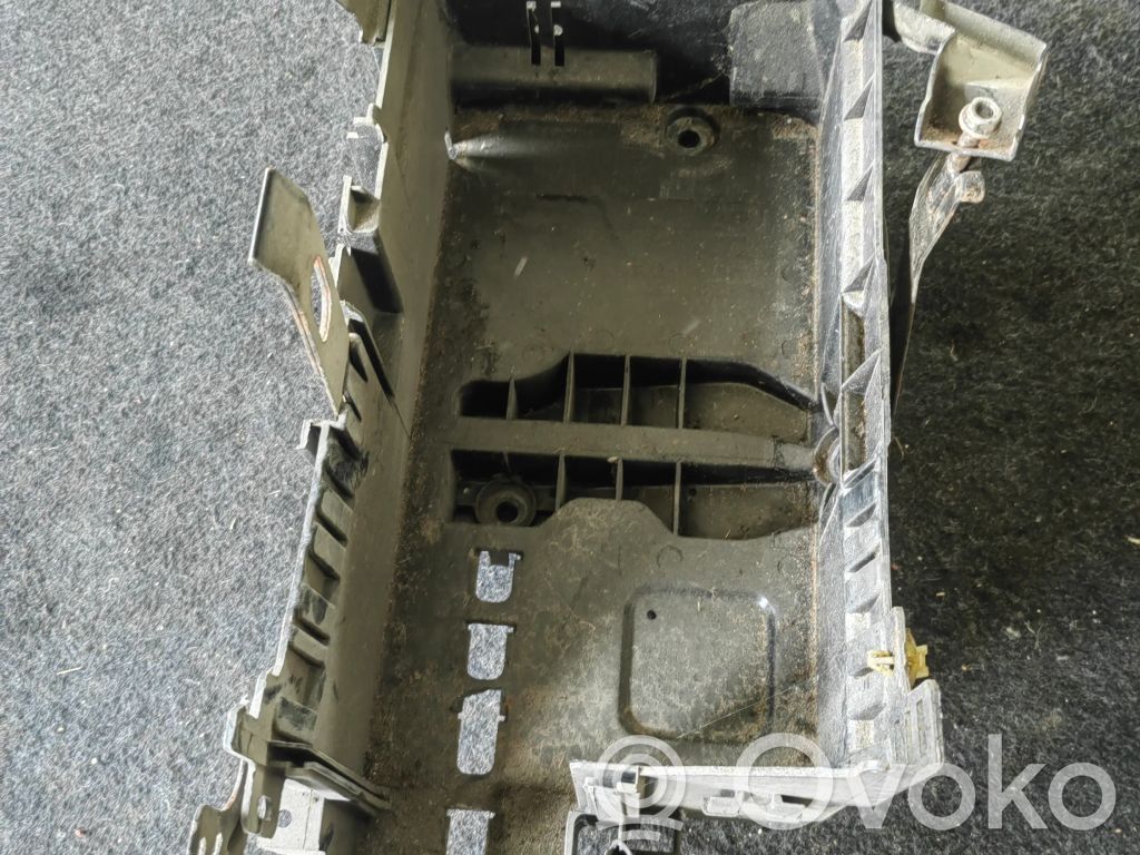 Chevrolet Cruze Battery tray 
