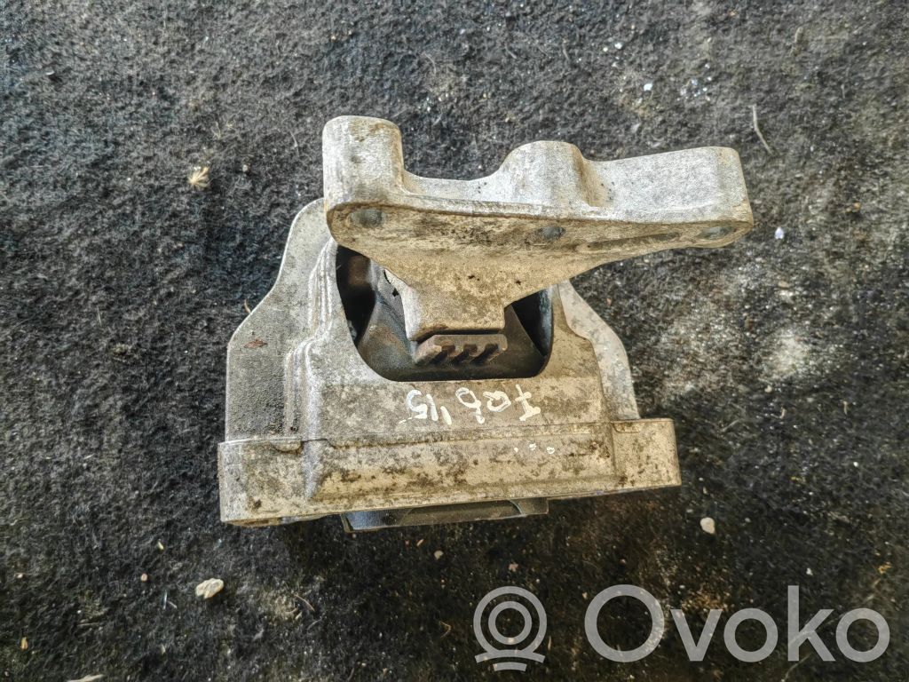 Skoda Fabia Mk3 (NJ) Engine mounting bracket 