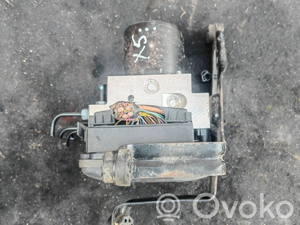 BMW X5 E70 ABS Pump 