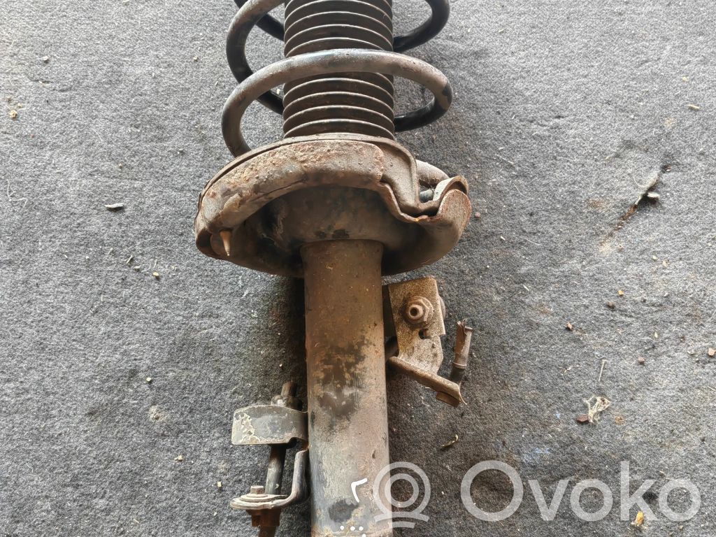 Ford Focus Priekšpusē amortizators ar atsperi 