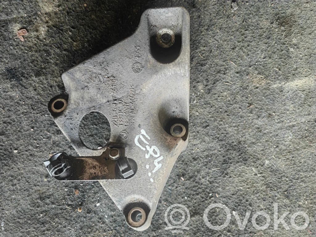 Engine mounting bracket   138074