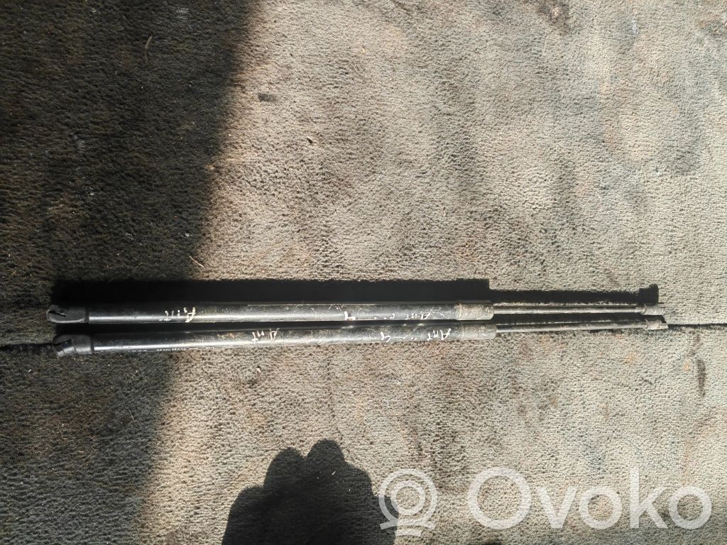 Opel Antara Amortyzator klapy tylnej bagażnika 