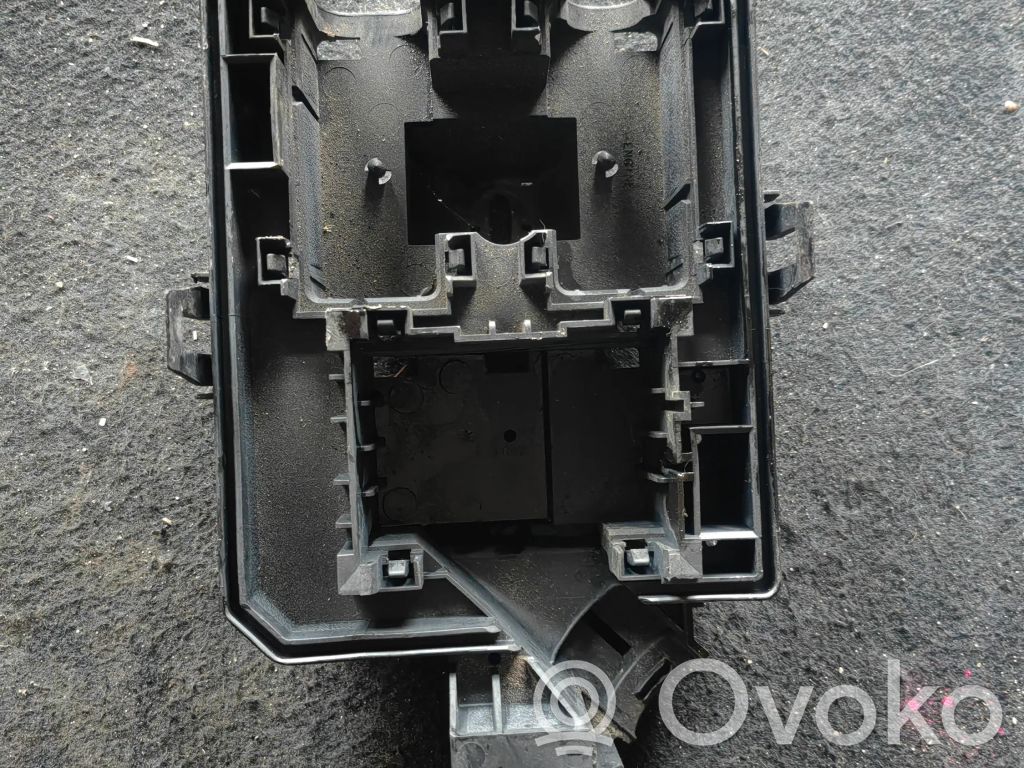 Opel Mokka Fuse box cover 