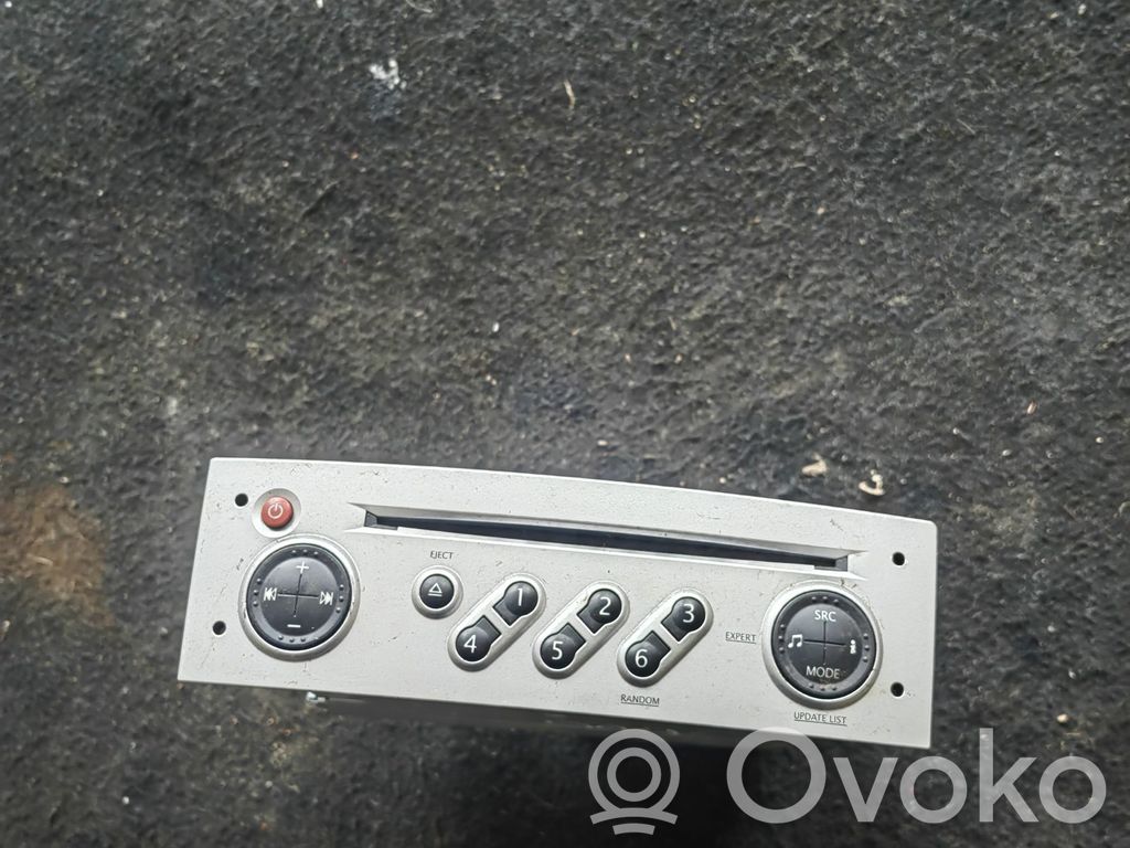 Renault Modus Radio/CD/DVD/GPS head unit 