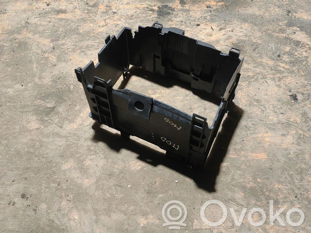 Renault Modus Akumulatora nostiprināšanas pamatne 