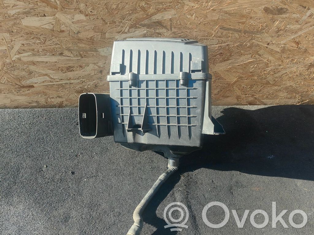 Audi A1 Air filter box 